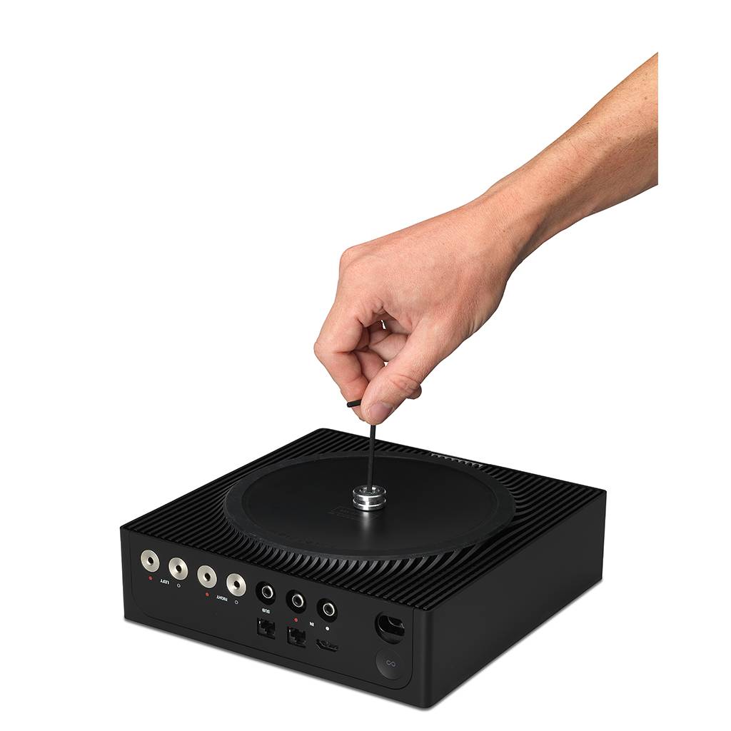 Wall mount for 4 Sonos Amps